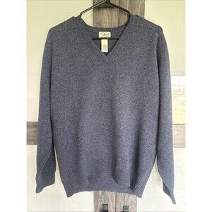 Vintage LL Bean 100% LambsWool V-neck Sweater Men's Size Medium